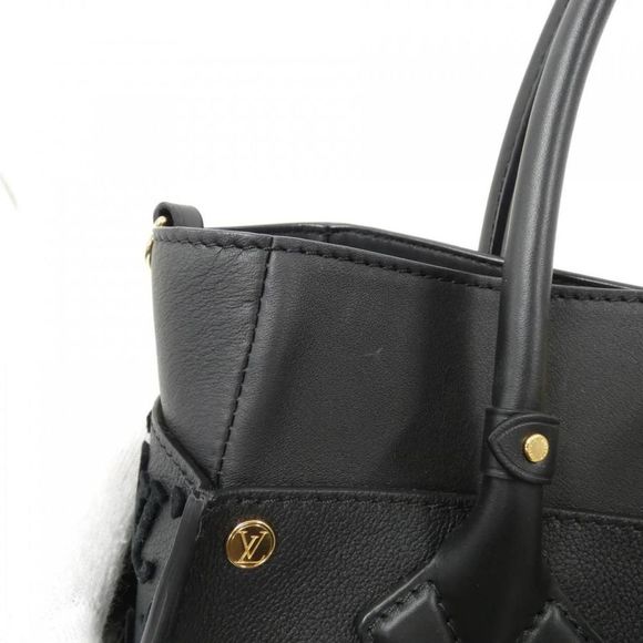 Louis Vuitton On My Side MM Bag Calf Taffeta - Picture 4 of 10